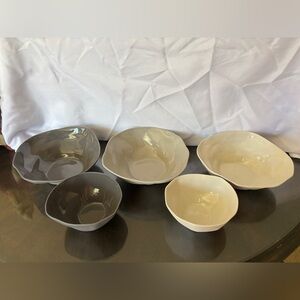 Set of Be Home Stoneware Bowls in Gray and Cream